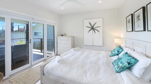 4 bedrooms, WiFi, bed sheets - Surfrider - Perfect Family Holiday (AVOCA BEACH)