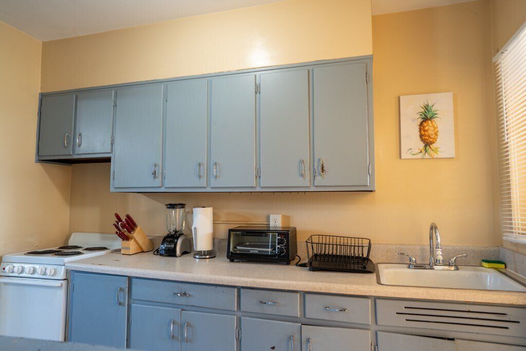 Coastal Cozy Apartment - Beachside.  Block away from the Beach