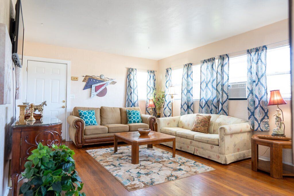 Coastal Cozy Apartment - Beachside.  Block away from the Beach