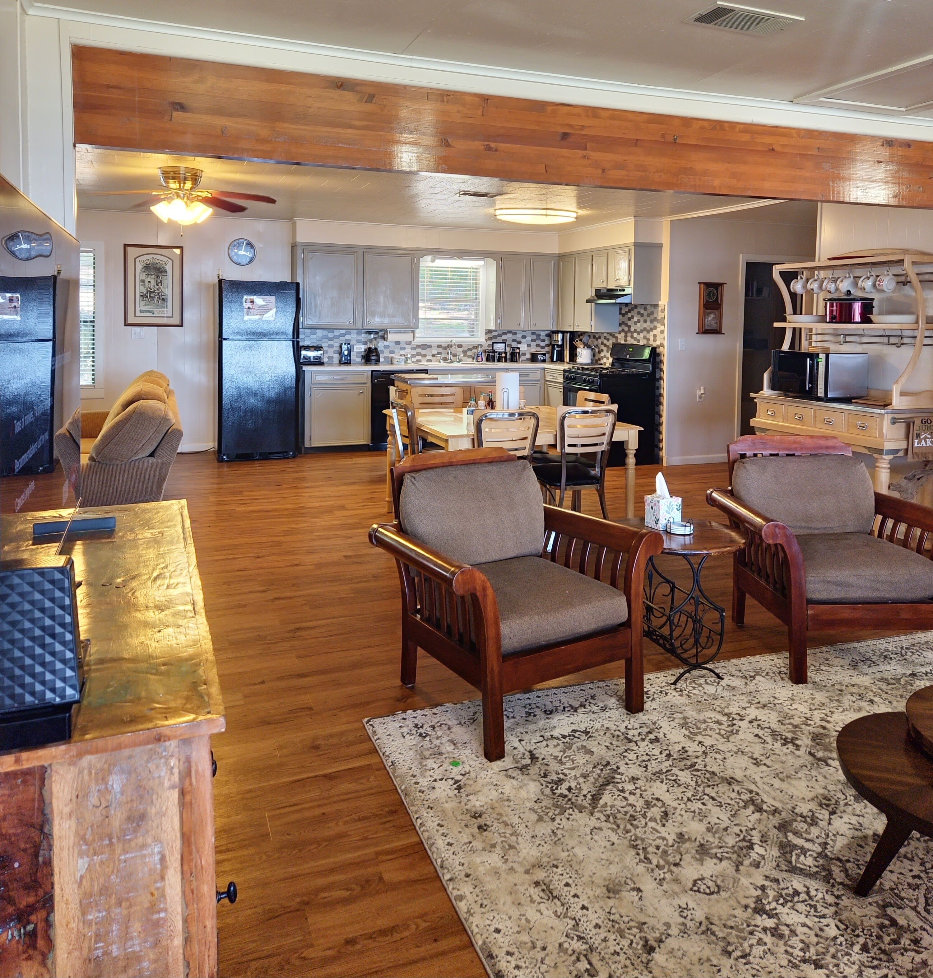 Welcome to Joie de Vivre Lake House at Toledo Bend