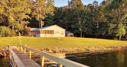 Welcome to Joie de Vivre Lake House at Toledo Bend