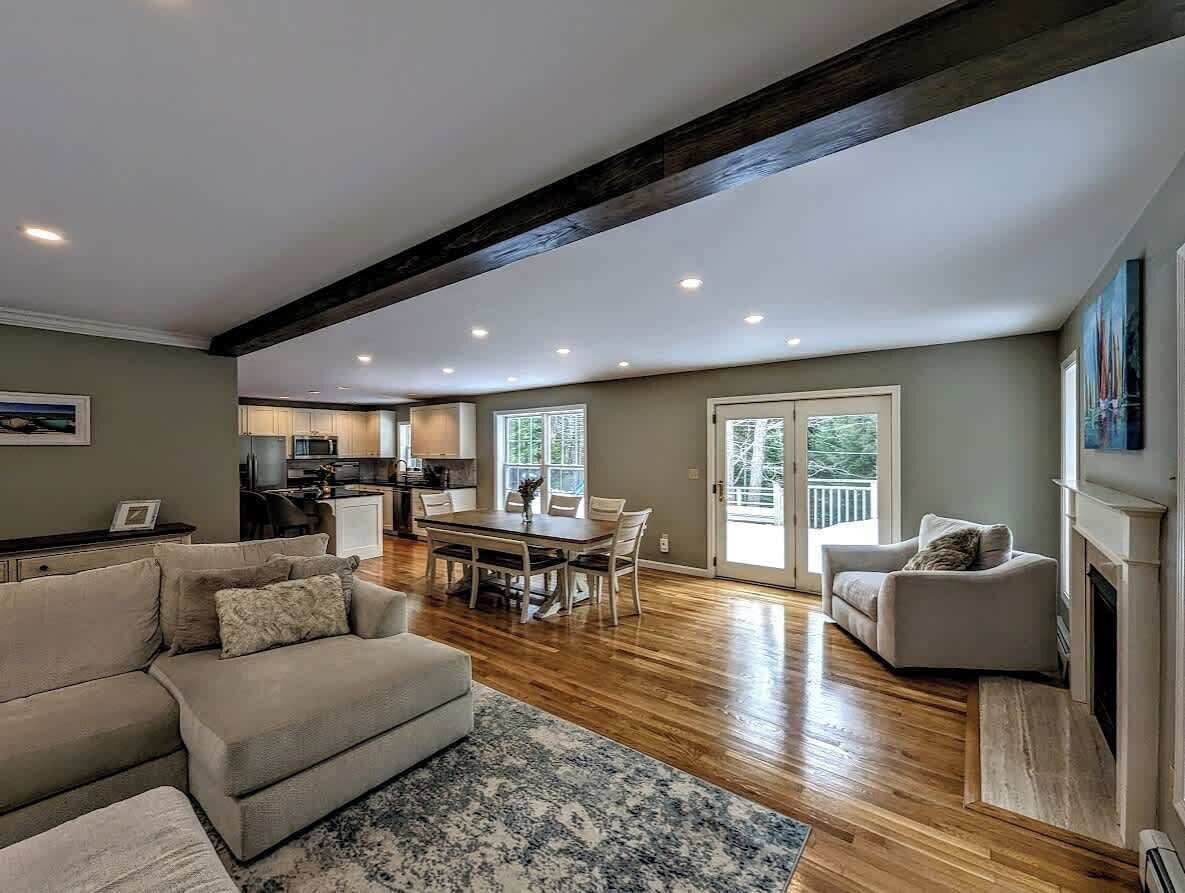 TV, fireplace, offices