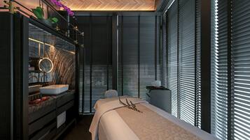 2 treatment rooms