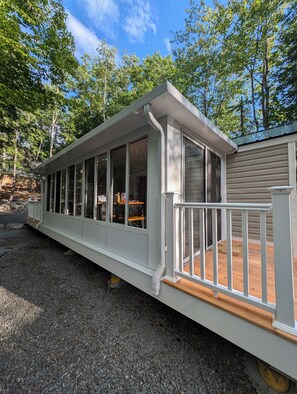 Property grounds - Point Sebago Resort - Cottage Rental close to the Beach and Amenities! (Casco)