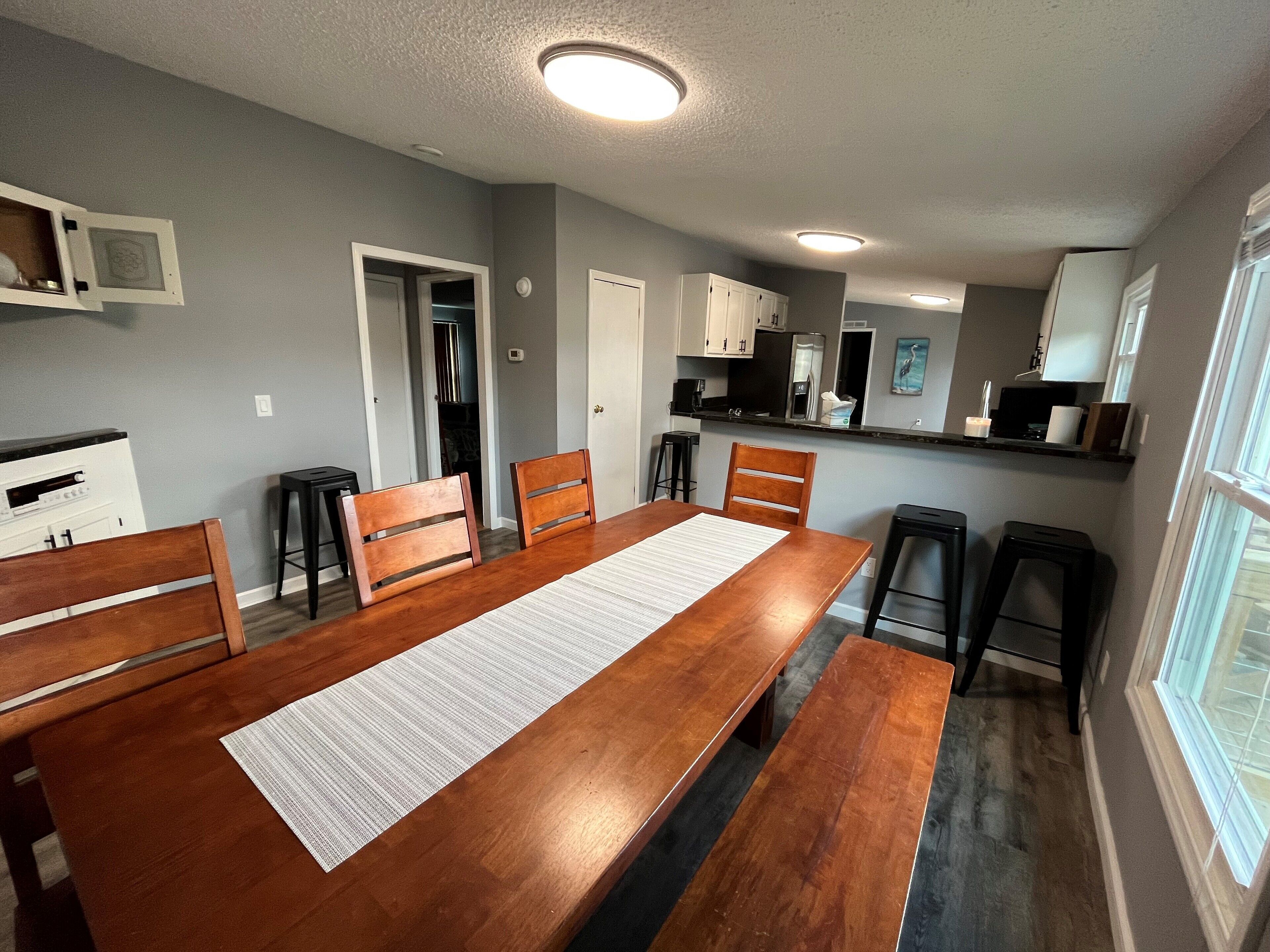 Norris Lake front house with flat lot and no stairs to dock! New listing