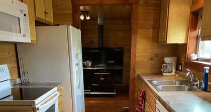 Rustic Cabin with beautiful Views!