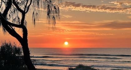 Essence Peregian Beach Resort- Saltbush 5 Bedroom Luxury Home