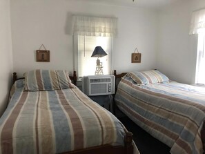 3 bedrooms, iron/ironing board, free WiFi - 3 bedroom accommodation in Beach Haven Gardens (Beach Haven Gardens)