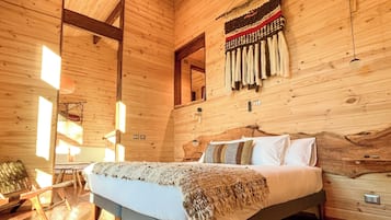 Superior Suite | In-room safe, blackout curtains, travel cot, free WiFi