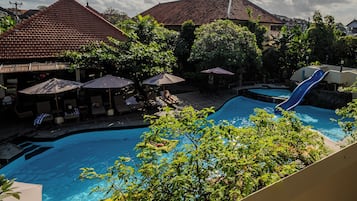 2 Bedroom Interconnecting Pool View | 阳台景观
