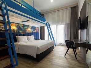 Family Ocean Room | Minibar, desk, soundproofing, free WiFi