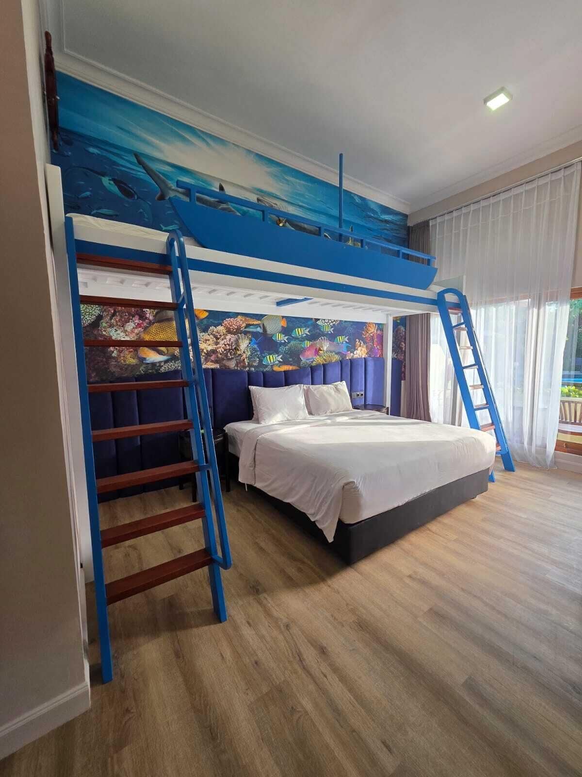 Family Ocean Room | Minibar, desk, soundproofing, free WiFi