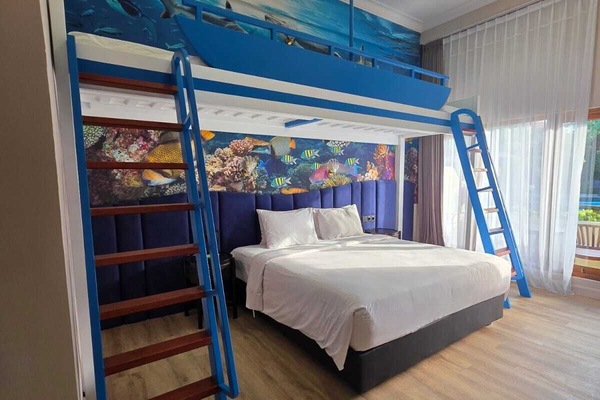 Family Ocean Room | Minibar, desk, soundproofing, free WiFi