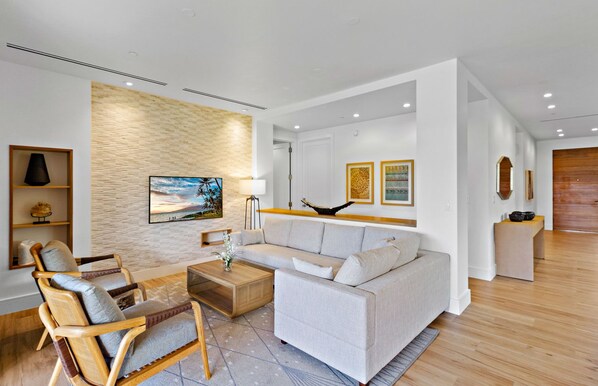 电视、壁炉、立体声音响