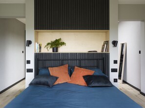 5 bedrooms, desk, iron/ironing board, WiFi - Chess Valley modern home stay (Rickmansworth)