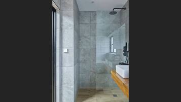 Bathtub, hair dryer, towels