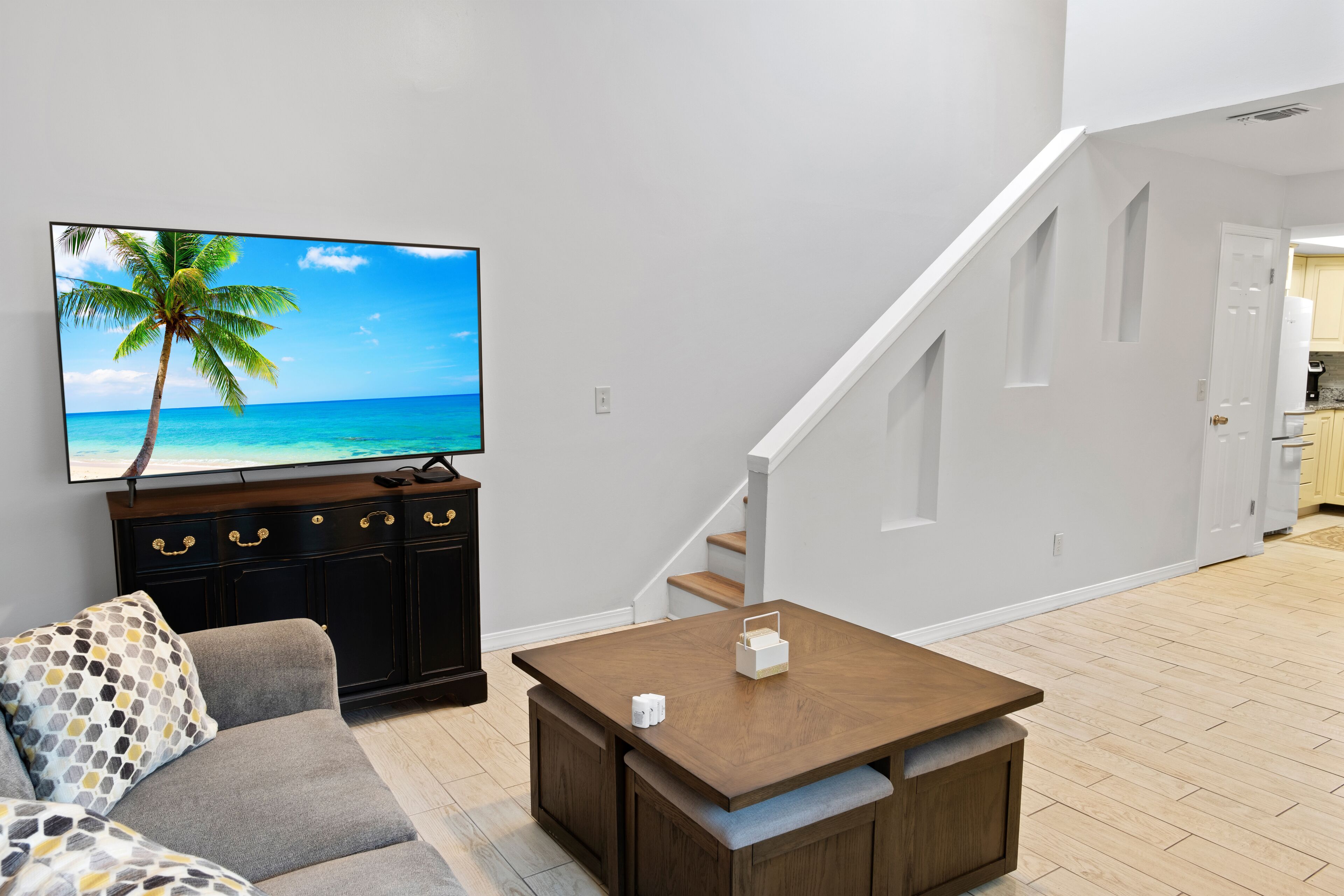 Family and Pet Friendly 2BR Townhome by the Beach