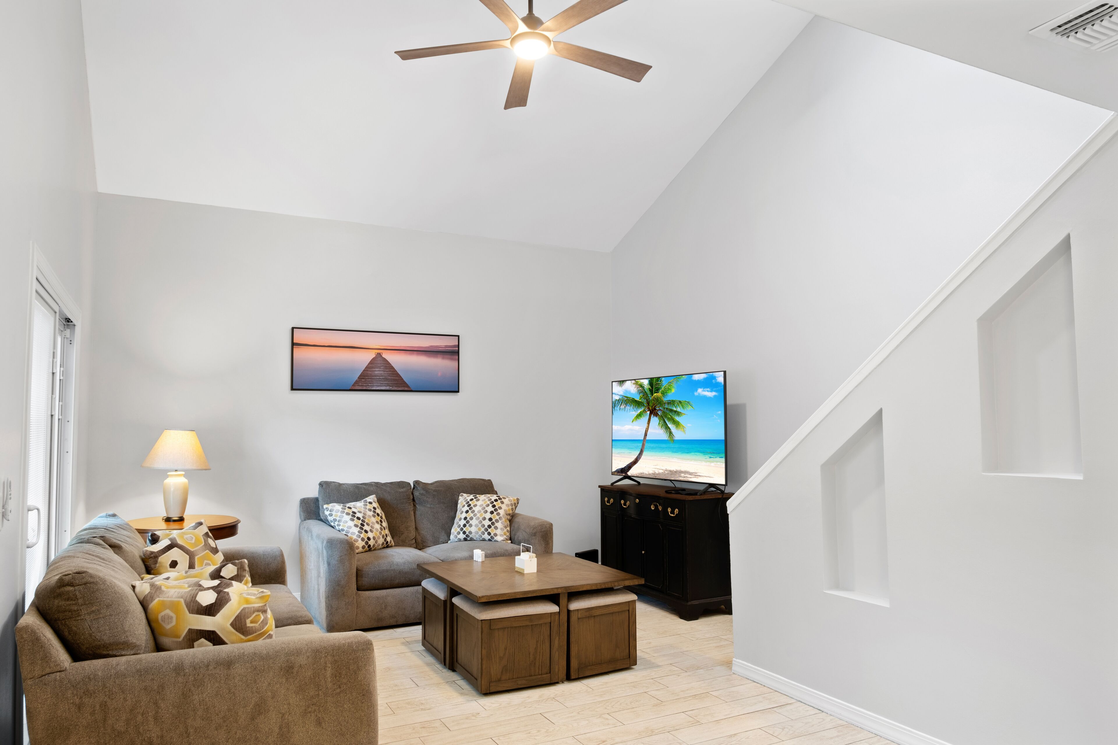 Family and Pet Friendly 2BR Townhome by the Beach