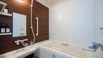 Separate tub and shower, rainfall showerhead, hair dryer, towels