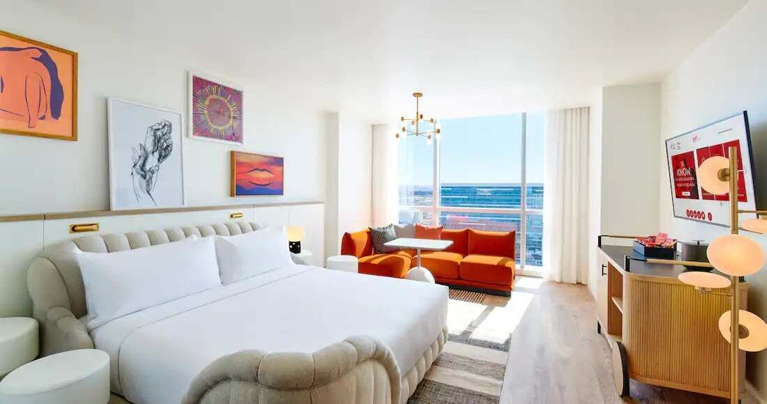 King Room at a 4⭐️ Hotel