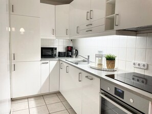 Fridge, microwave, oven, stovetop - Muscheleck - Muscheleck - close to the beach and with its own garden (Cuxhaven)