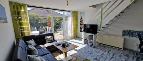 TV, DVD player, table tennis, stereo