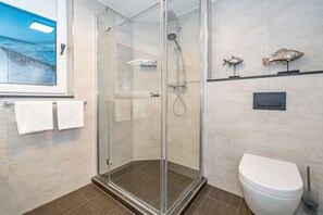 Unclassified image, 4 of 22, button