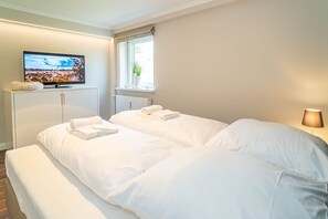 2 bedrooms, WiFi, bed sheets