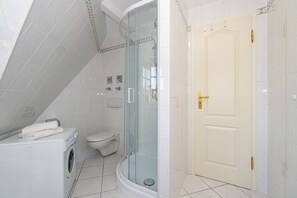 Unclassified image, 5 of 17, button