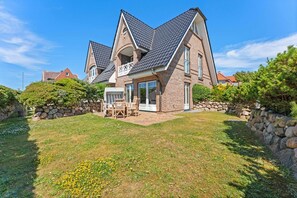 Exterior - Marla App. 1 - 3-room apartment with terrace. - Only 400 meters to the beach. (Sylt)