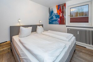 2 bedrooms, WiFi, bed sheets - Constantin - 3-room vacation apartment for up to 4 people with garden and (Sylt)