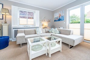 Unclassified image, 3 of 26, button