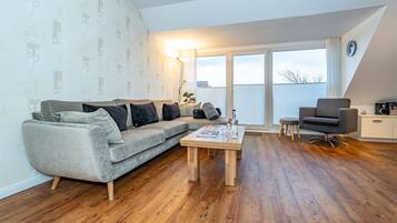 Fernseher, Stereoanlage