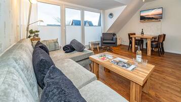 Fernseher, Stereoanlage