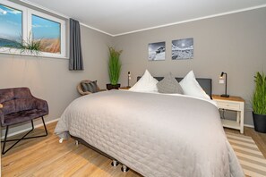 Unclassified image, 5 of 40, button