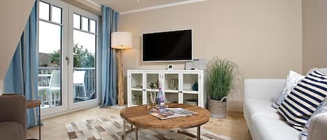 Televisie, een dvd-speler en een stereo