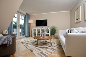 Unclassified image, 2 of 21, button