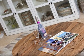 Unclassified image, 3 of 21, button