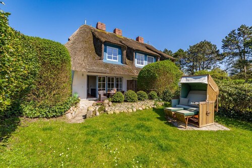 Haus Syltzauber - Beautiful vacation home with garden, for up to 4 people