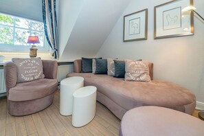 Fernseher, DVD-Player, Stereoanlage