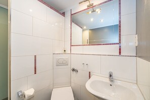 Shower, hair dryer, towels - Absolut Sylt - Gemütliche Wohnung in Westerland, Direkt am Strand (Sylt)