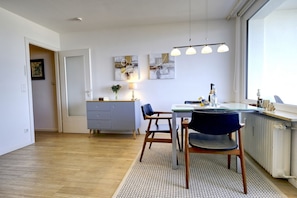 Dining - App. Meerblick - Direkter Meerblick Mitten in Westerland (Sylt)