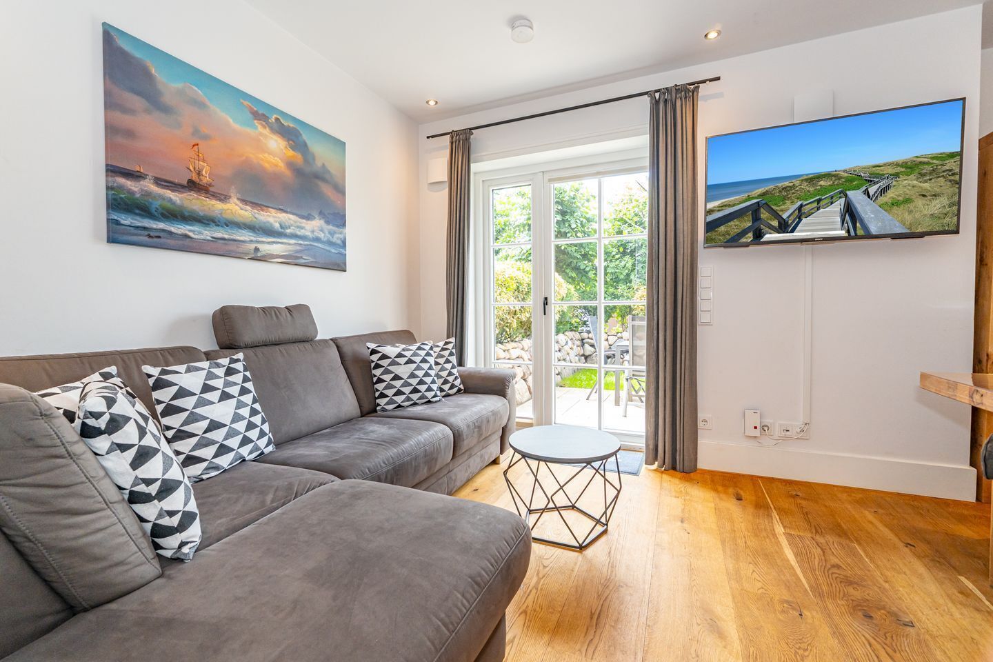 Fernseher, Stereoanlage