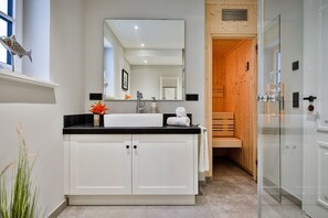 Imagen sin descripción, 4 de 32, botón