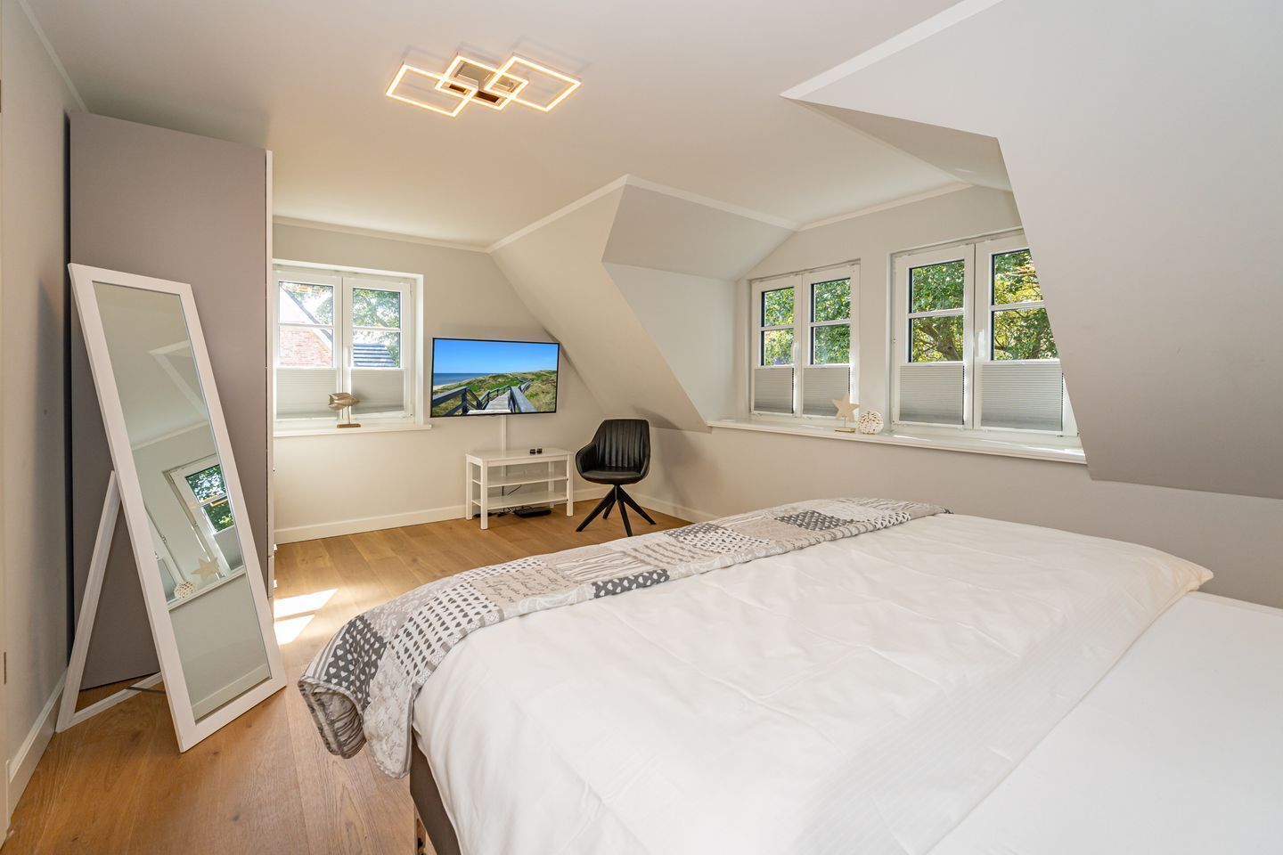 3 bedrooms, WiFi, bed sheets