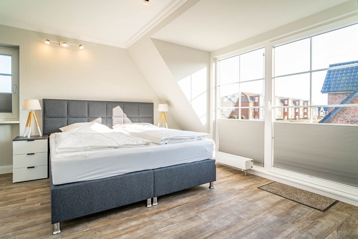 3 slaapkamers, een strijkplank/strijkijzer, wifi, beddengoed