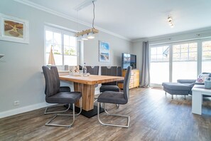 Uklassifisert bilde, 2 av 33, knapp