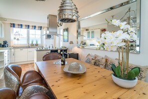 Imagen sin descripción, 4 de 57, botón