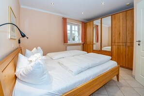 2 bedrooms, in-room safe, iron/ironing board, WiFi