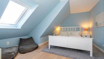 3 bedrooms, WiFi, bed sheets